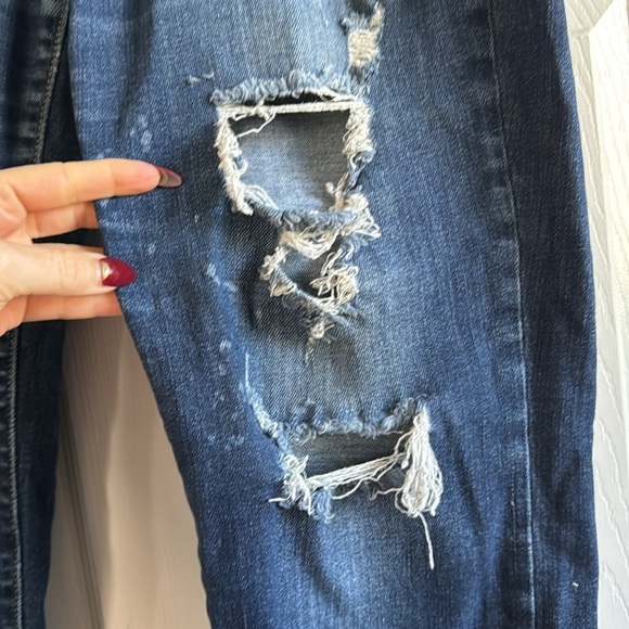 Judy Blue | Boyfriend Fit | 9/29 | Heavily Distressed - Picture 4 of 11